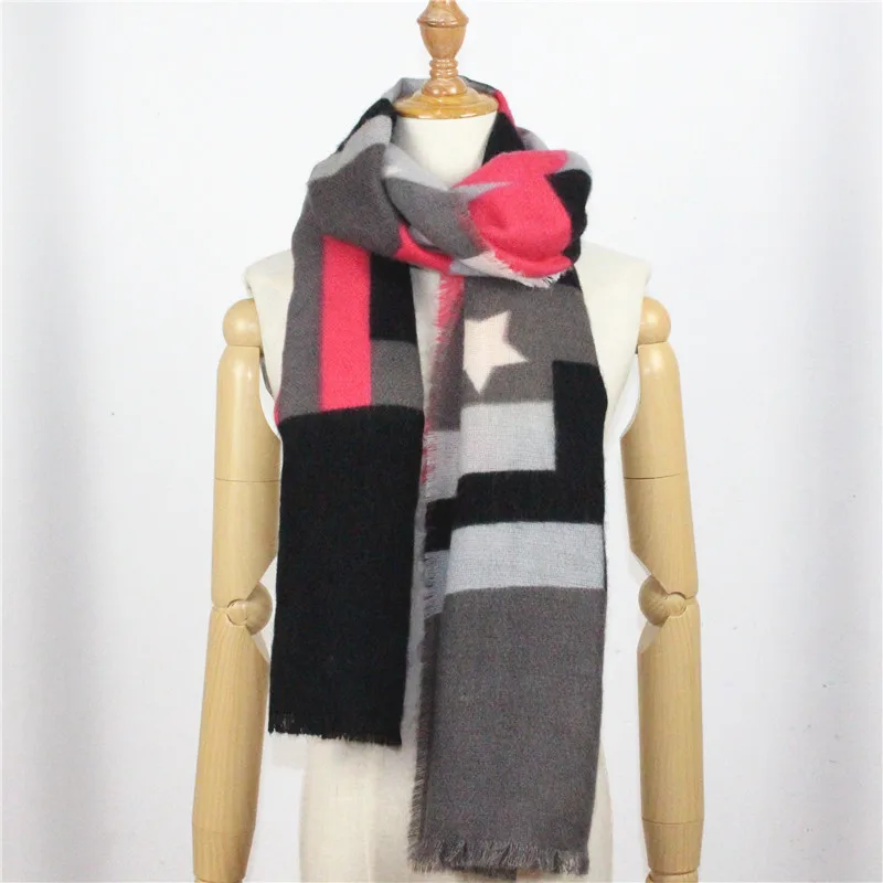 

2018 new printing autumn and winter women's scarves