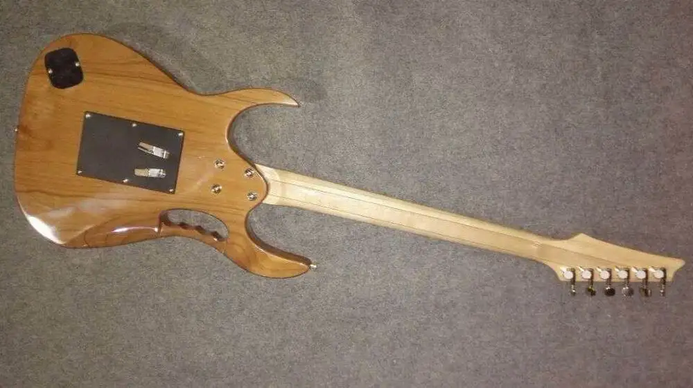 Wholesale custom Electric Guitar New Arrival STR Electric GuitarMade Of Solid Wood In Natural151105-1218