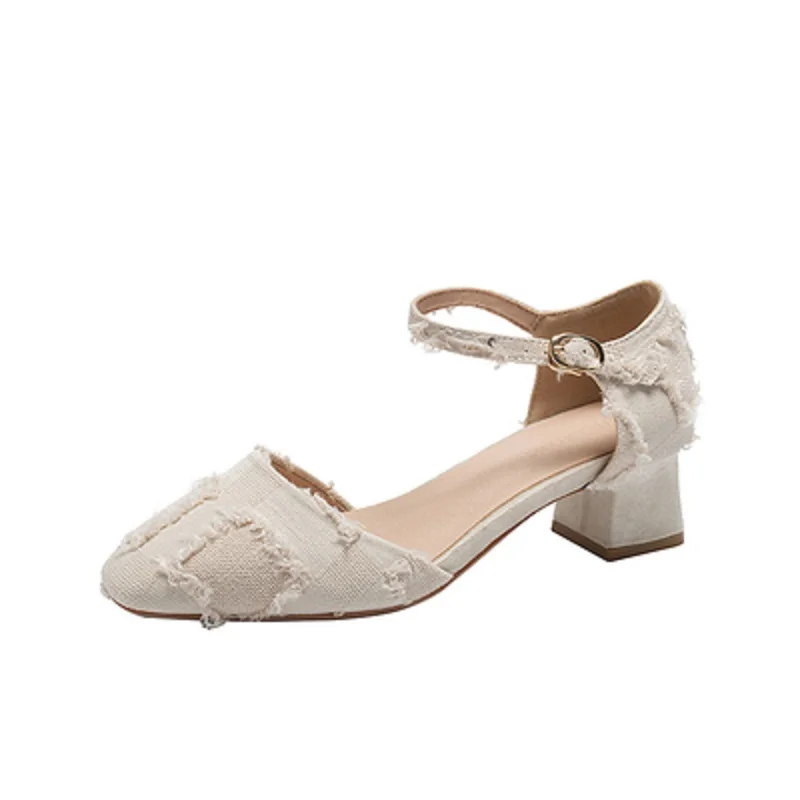 

Thick with single shoes female 2019 new spring wild word buckle with small size 32 hollow 33 high heels large size women's shoes