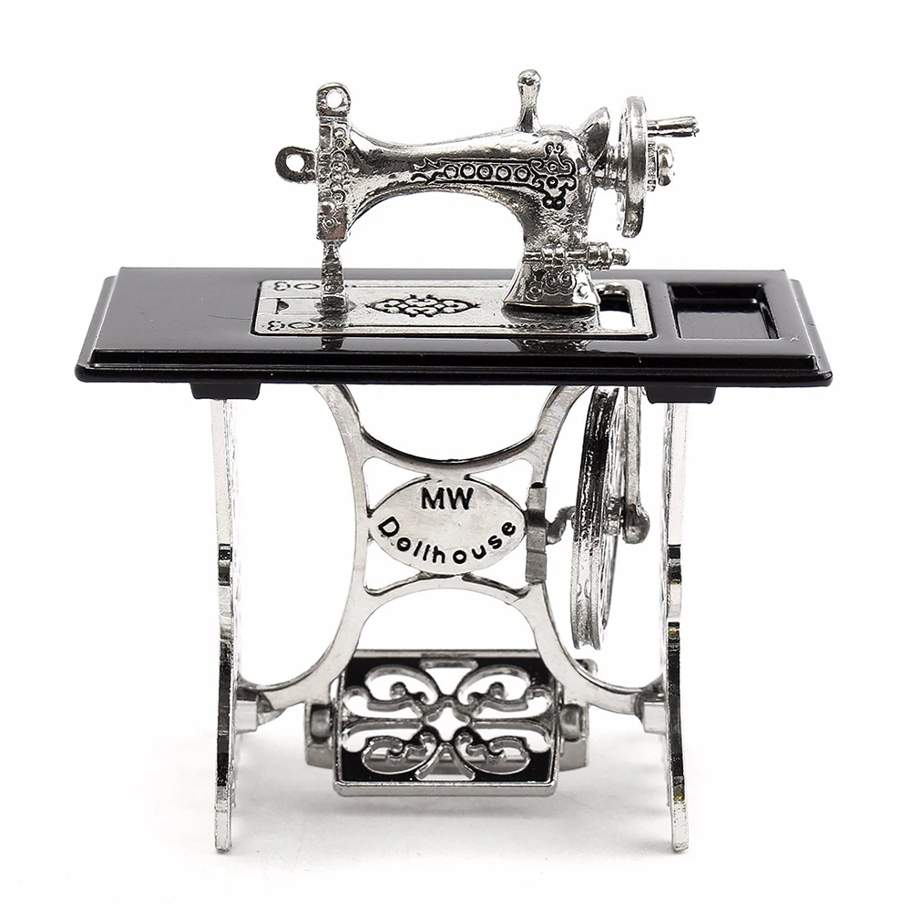

Vintage Mini Dollhouse Parts Decor Metal Sewing Machine Model High Simulation Table Home Decoration Party Gift
