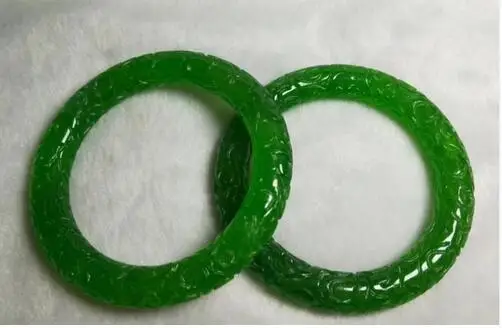 

56-60mm beautiful HAND-CARVED CHINESE green JADEITE JADE BANGLE