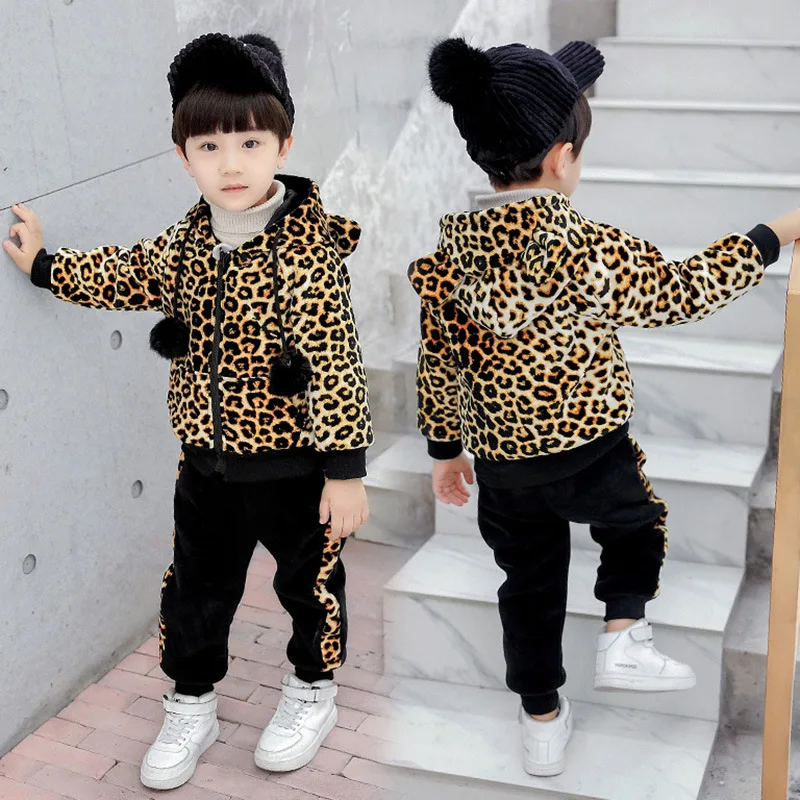 

2018 new gold velvet children's suit boys and girls autumn and winter children's zipper leopard two-piece children's clothing