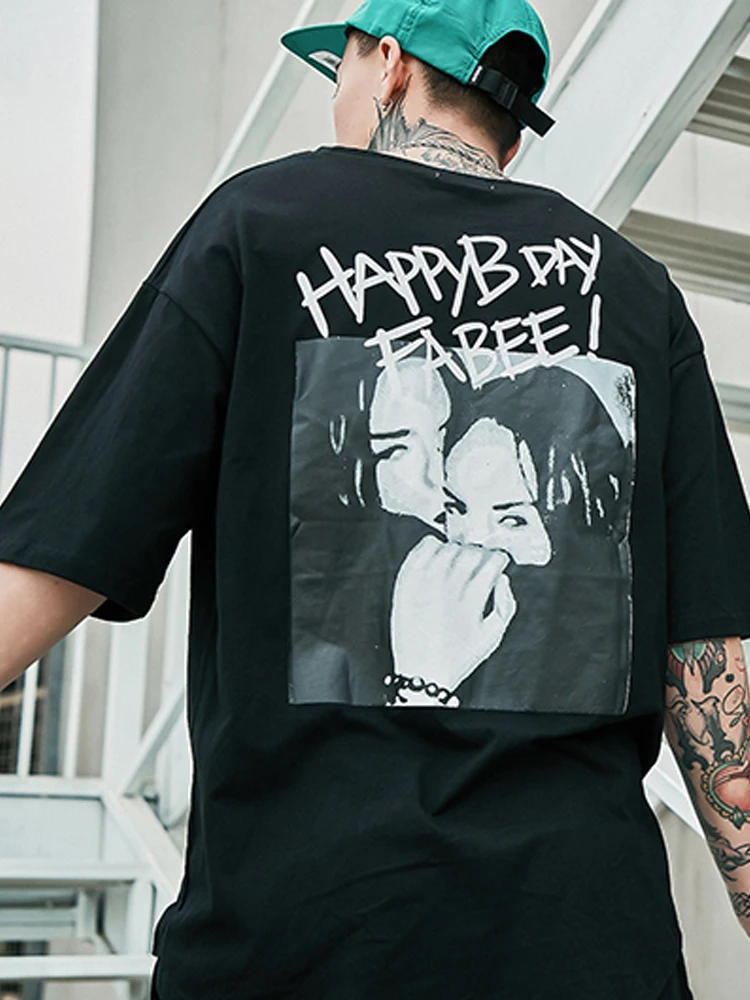 

Dark Icon Black White Vintage Picture Hiphop Tee Shirts Men Curved Hem Short Sleeved T-shirt Men 2019 Summer Street Tee