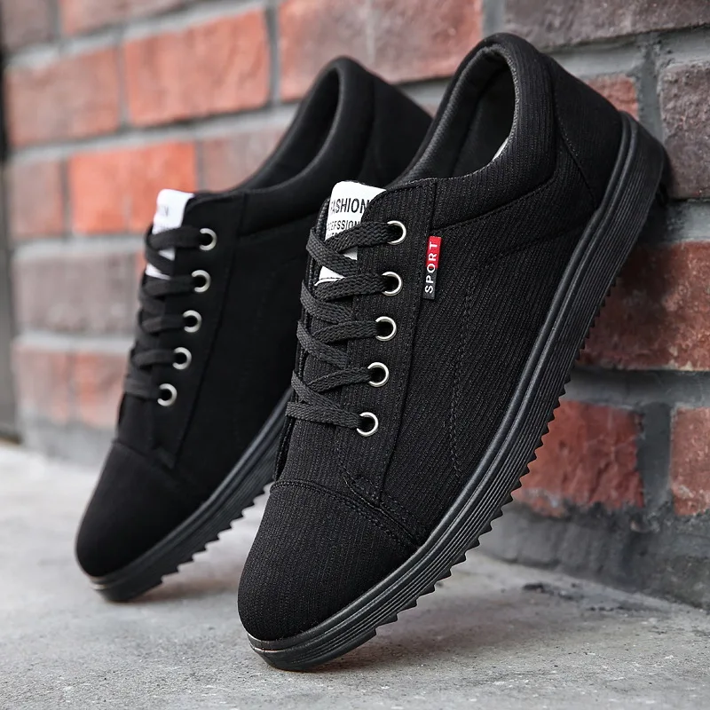 Men Casual Shoes Fashion Sneakers Breathable Light Men Shoes Slip On Mens Sneakers Driving Flats Male Canvas Shoes Plus Size iok