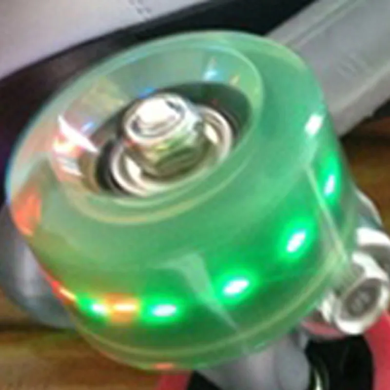 Хит, оригинальные светодиодные мигающие традиционные двойные роликовые коньки, колесный светильник, колеса с подшипниками, полиуретановая круглая роликовая обувь, колеса IB79 - Цвет: green