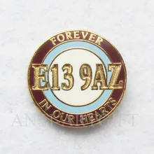 Заказной твердый значок с эмалью 30 мм в виде золотых букв E13 9AZ круглой формы дизайн вашего логотипа(разработанно специально для заказчика)/поо(производство оригинального