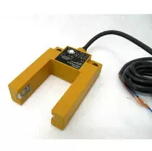 

FREE SHIPPING E3S-GS3E4 Photoelectric switch sensor