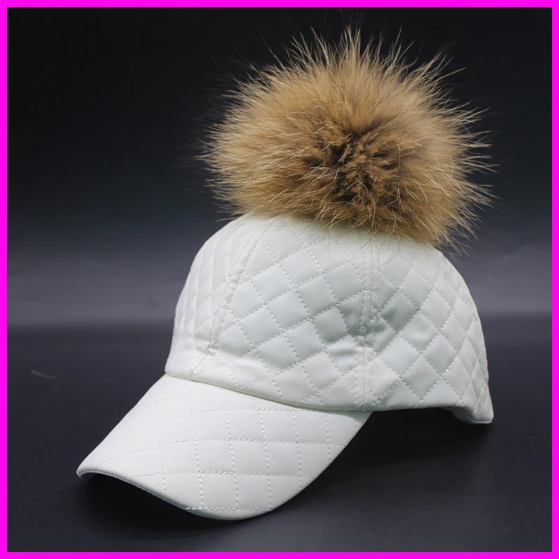Модные женские зимние шапки из меха енота 15 см окрашенные Меховые помпоны женские шапки шапка из натурального меха