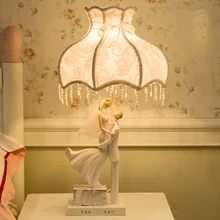 Модные настольные лампы смола для спальни роскошная хрустальная настольная лампа короткая Современная пара людей в свадебном платье украшение лампы