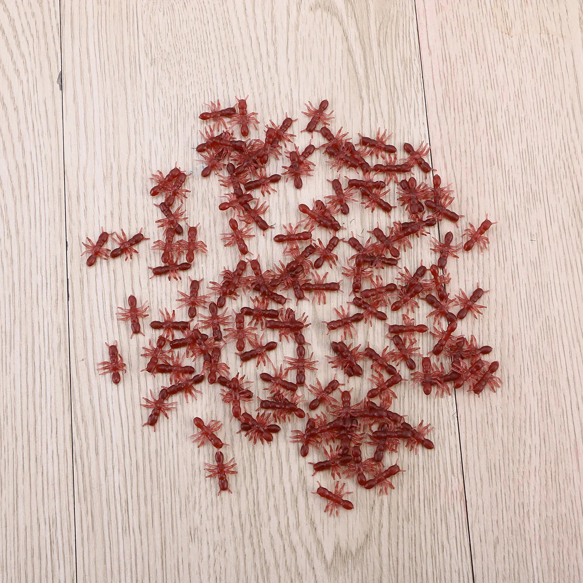 

200 Pcs Plastic Black Ants Prank Joking Funny Gadgets Horrific Decor for Halloween Parties Carnivals Costume Party (Brown)