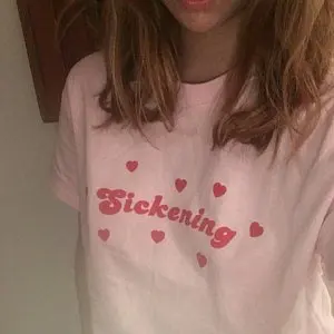 

Sickening Aesthetic Pink T-Shirt Women Tumblr Fashion Cute Tee Shirt Camiseta Rosa Feminina White Heart Graphic Tees Tops