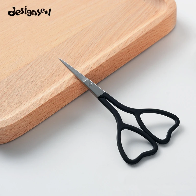 

Makeup Scissors Stainless Steel Sharp Tip Heart-shaped Handle Eyebrow Nose Hair Beauty Scissors Face Hair Trimming Beauty Tools