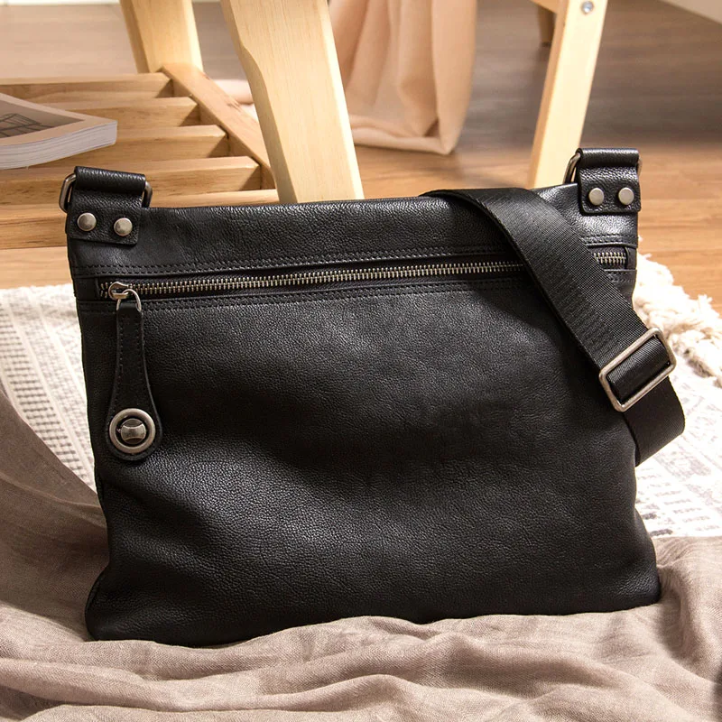 AETOO Leather men's bag new men's shoulder Messenger bag cross section casual soft leather small bag anti-theft bag