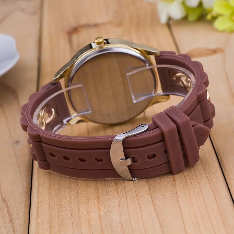 2598376605_907620485