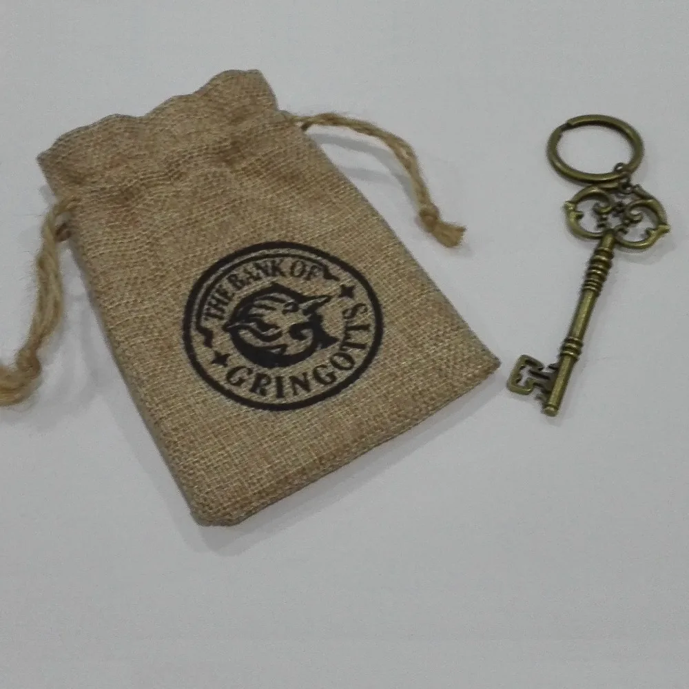 

Wizarding Bank Key Gringotts Bank Key And Logo Sack 2Pcs Set Hogwarts Collectible Halloween Cosplay Accessories Birthday Gift