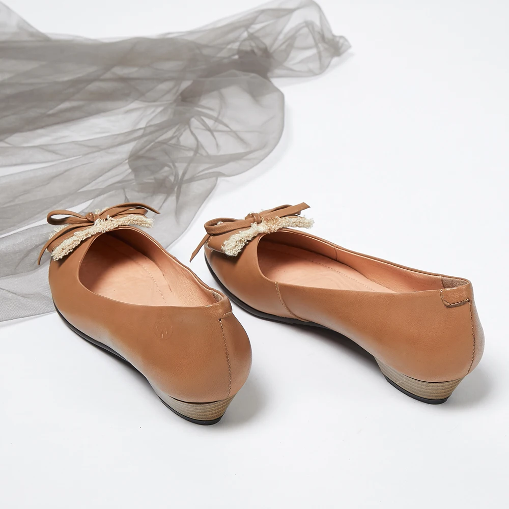 

2019 spring new handmade leather shallow mouth bow shoes small round head tassel low to help small with leather shoes women