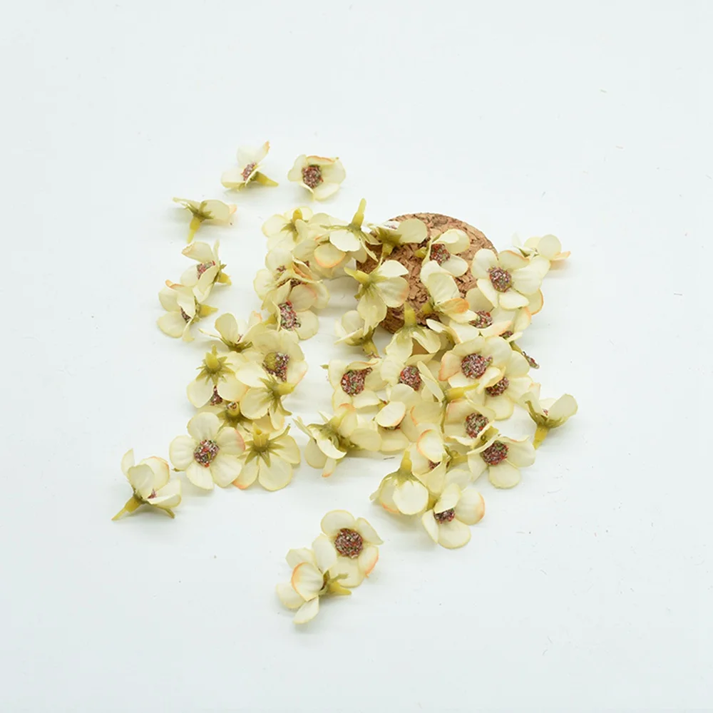 milk white 50 шт. мини шелковая Маргаритка, многоцветная искусственная Цветочная головка, скрапбукинг, сделай сам, Рождественская гирлянда, дешевые искусственные цветы для домашнего декора - Цвет: milk white
