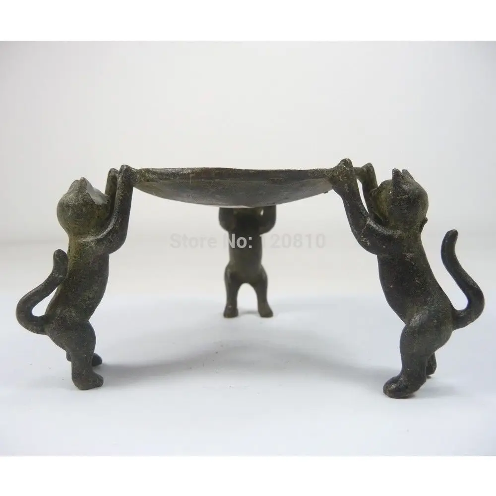 

old handwork Chinese superb copper carved 3 cats statue as legs oil lamp