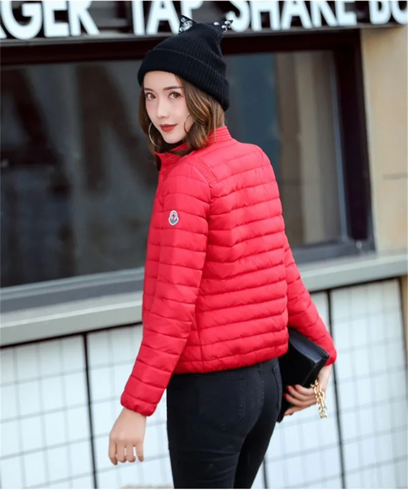 Новая Осенняя зимняя женская пуховая хлопковая куртка короткая парка модная однотонная Студенческая верхняя одежда размера плюс светильник тонкое пальто OKXGNZ