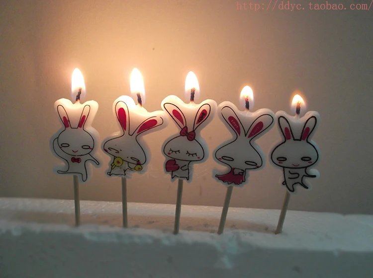 День рождения свечи Вставить торт английские буквы девочка динозавр белый кролик морской пчела лодка принцесса