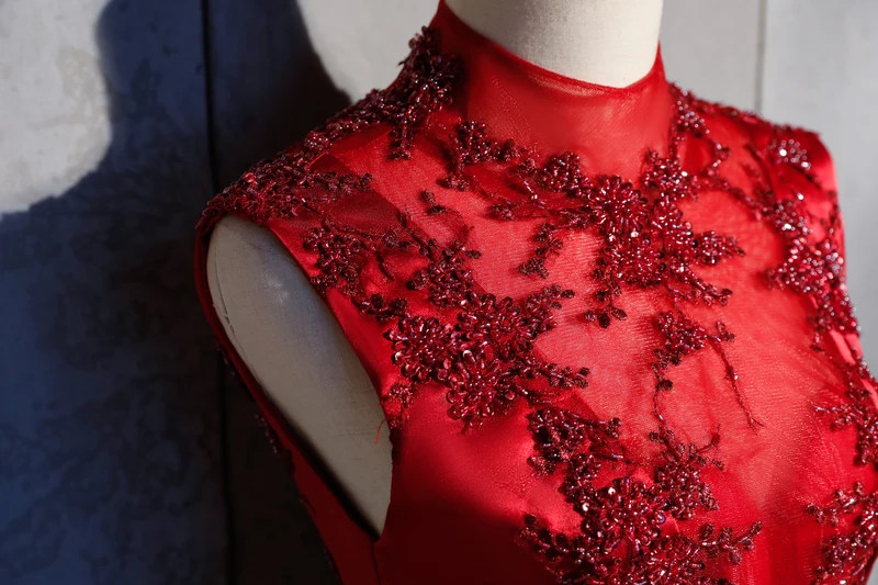 2019 высокое шеи атласные бисером Quinceanera платья Красный маскарад бальное платье свадебное платье сладкий 16 платья Vestidos De 15 Anos G095