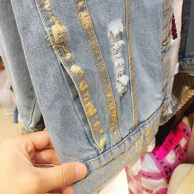 2018 Spring BF Style Women Basic Coats Women Denim Jacket Pearls Beading Jeans Coat Loose Long Sleeve jeans jacket women 2018 Spring BF Style Women Basic Coats Women Denim Jacket Pearls Beading Jeans Coat Loose Long Sleeve jeans jacket women