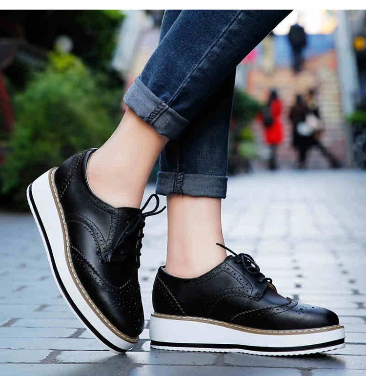 2018 Ladies Patent Leather Flats shoes spring Lace Up Flat Platform Oxford Shoes