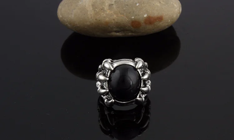 6876444878_789613177