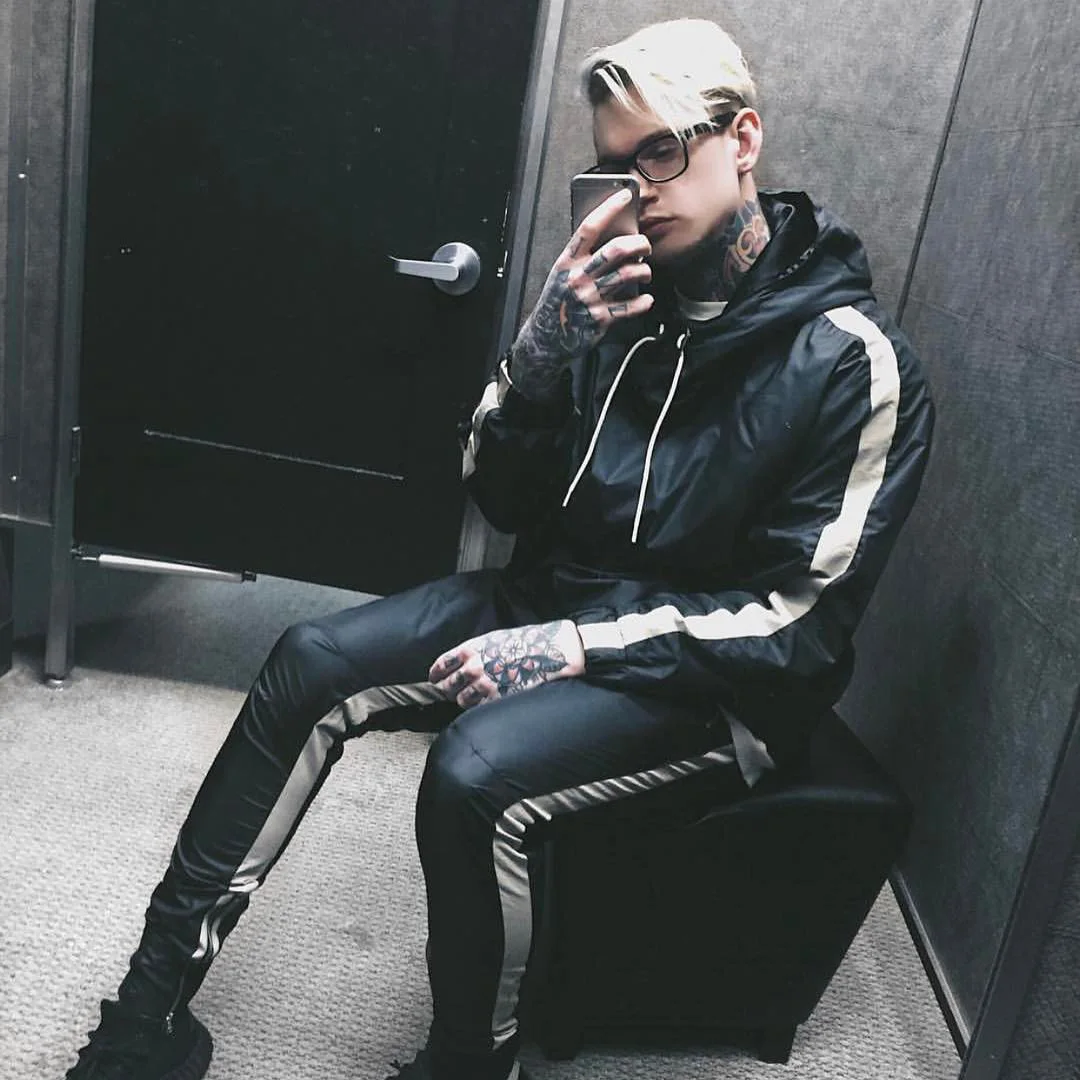 Kanye West Stripe Hooded Windbreaker Men Streetwear Colorblock Elastic Drawstring Mens Jackets and Coats Black Windbreakers Kanye West Stripe Hooded Windbreaker Men Streetwear Colorblock Elastic Drawstring Mens Jackets and Coats Black Windbreakers