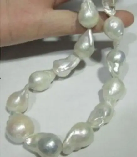 

Fast SHIPPING *****HOO SOUTH SEA WHITE BAROQUE PEARL NECKLACE 32" (A0329)
