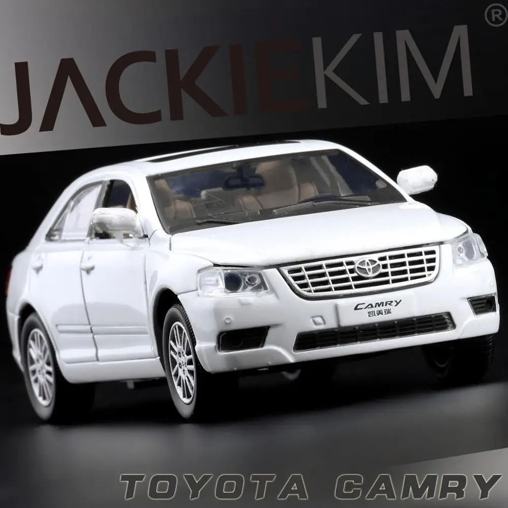 Имитация автомобиля высокого качества 1:32 Toyota Camry 4 открытые двери модель из
