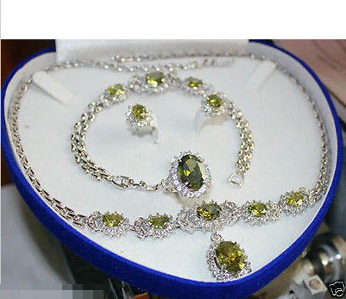 

shipping Jewelry fashion Throws green crystal necklace bracelet earring ring set