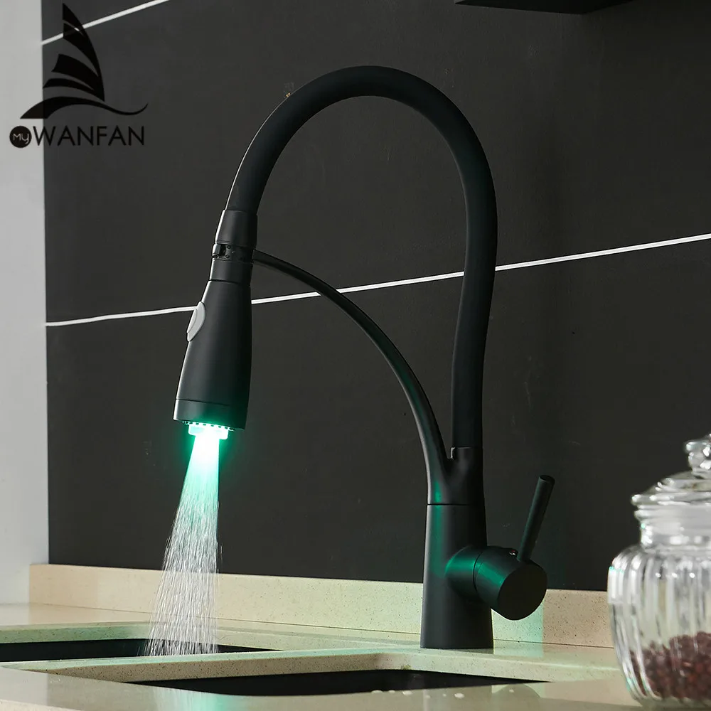 Torneiras de Cozinha com Design de Borracha Misturadora para Cozinha Puxar para Baixo Preto Torneira Único Punho Deck Montado Guindaste Gyd-7668 Led