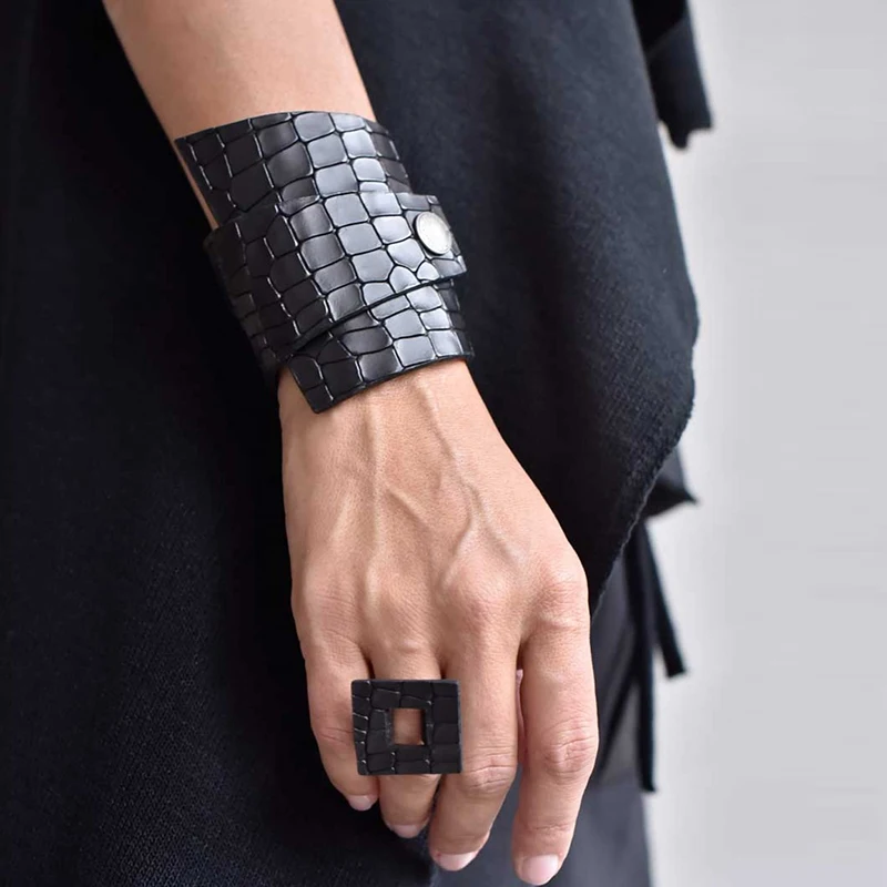 

YD&YDBZ Crack Leather Bracelets Women Fashion Jewelry Vintage Bangles Bracelet Punk Style Soft Leather Jewellery Cool Wholesale