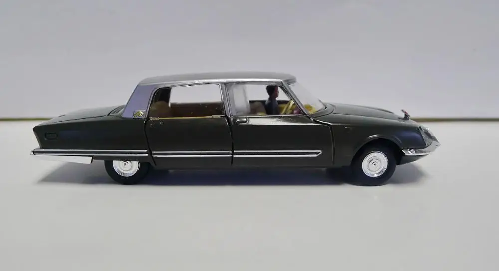 Atlas Dinky Toys 1435 citroёn DS presidentielle 1:43 литье под давлением