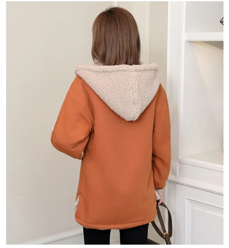 4695960692_1788562739