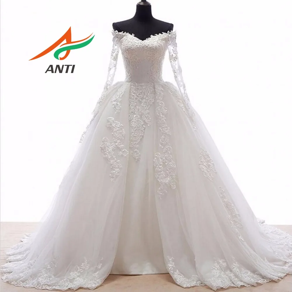 Anti Romantic Ball Gown Wedding Dress With Long Sleeves Appliques
