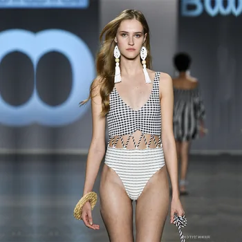 

One Piece Swimsuit 2019 New Swimwear Women Plaid And Stripe Print Splicing Beachwear Sexy Hollow Monokini Bathing Suit A2518YPD