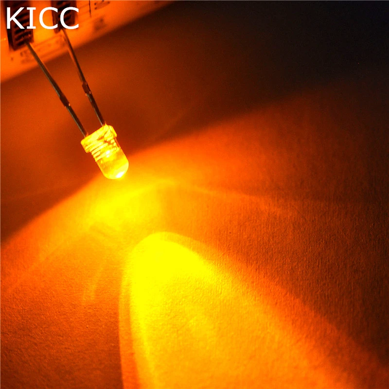 Желтый или ультра желтый светодиод. Горящий светодиод. Светодиод желтый 12 вольт. Горит желтым диодом. Самая светло горящая желтая лампа для люстры 220 вольт.