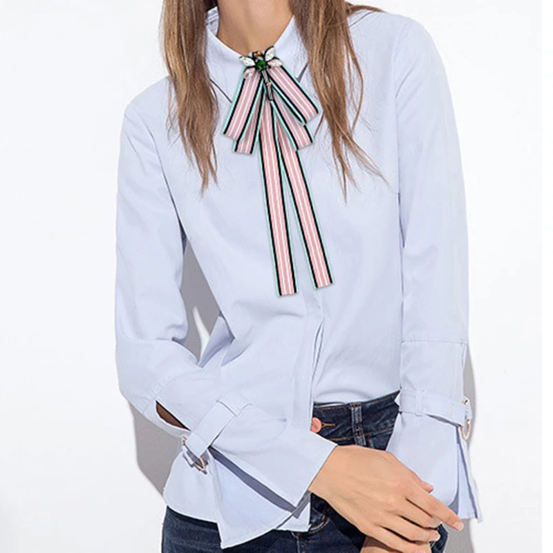 Short Bob Curly Wigs With Removable White Bowknot Halloween Pop Singer Cosplay Dress Up Costume Party Wig