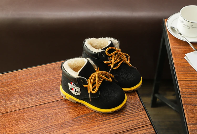 Новые зимние детские зимние ботинки для мальчика удобные толстые Нескользящие короткие модные ботинки
