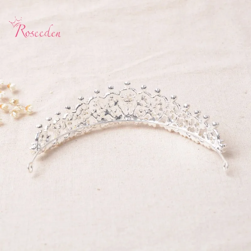 2806587436_701197760