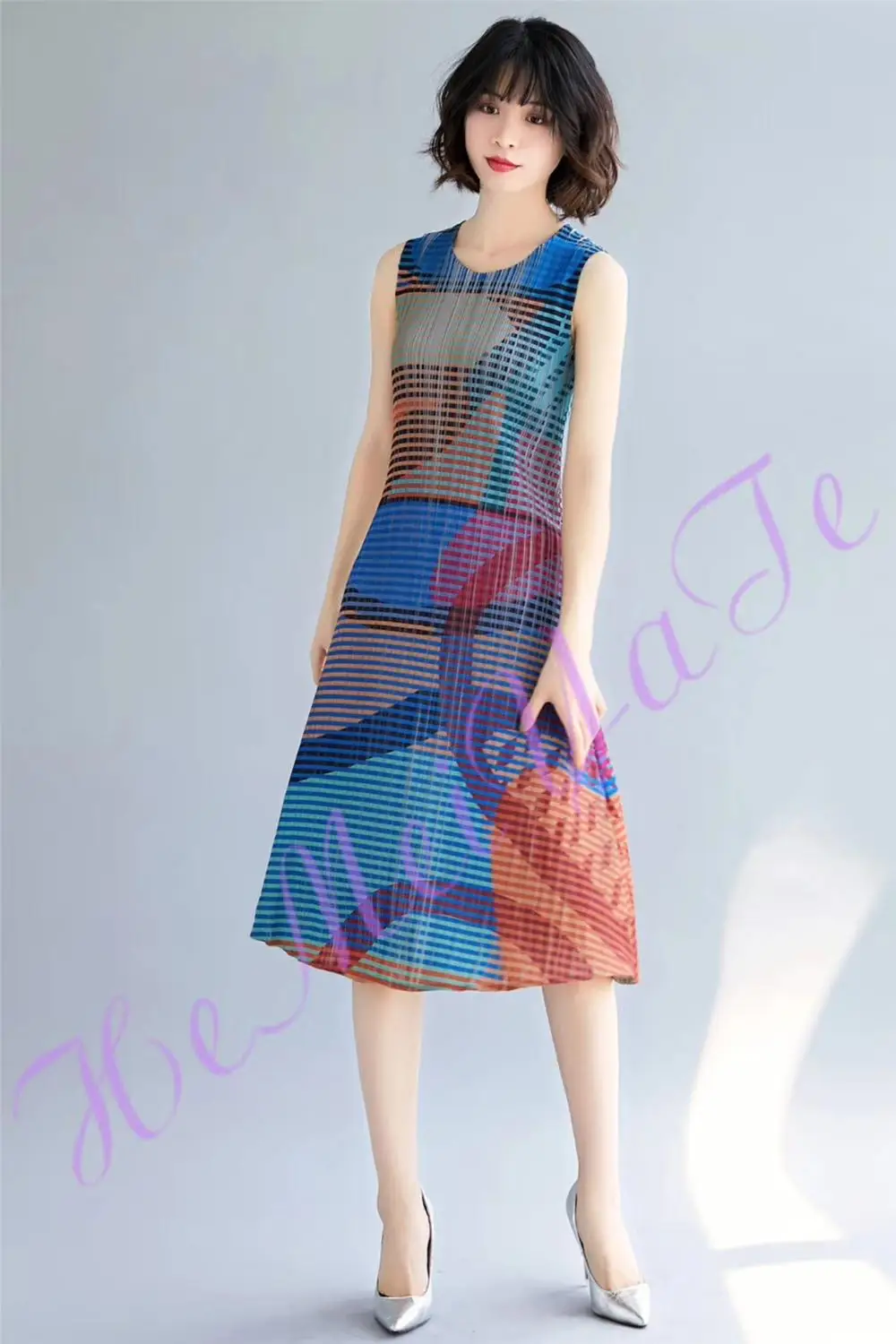 Miyake fold модное прямое платье без рукавов с круглым вырезом и градиентной полосой