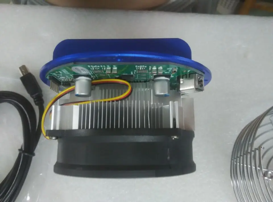 ANTMINER U3 63GH/S (No PSU) minero de Bitcoin ASIC BTC USB mejor que el minero de gridseed - 6