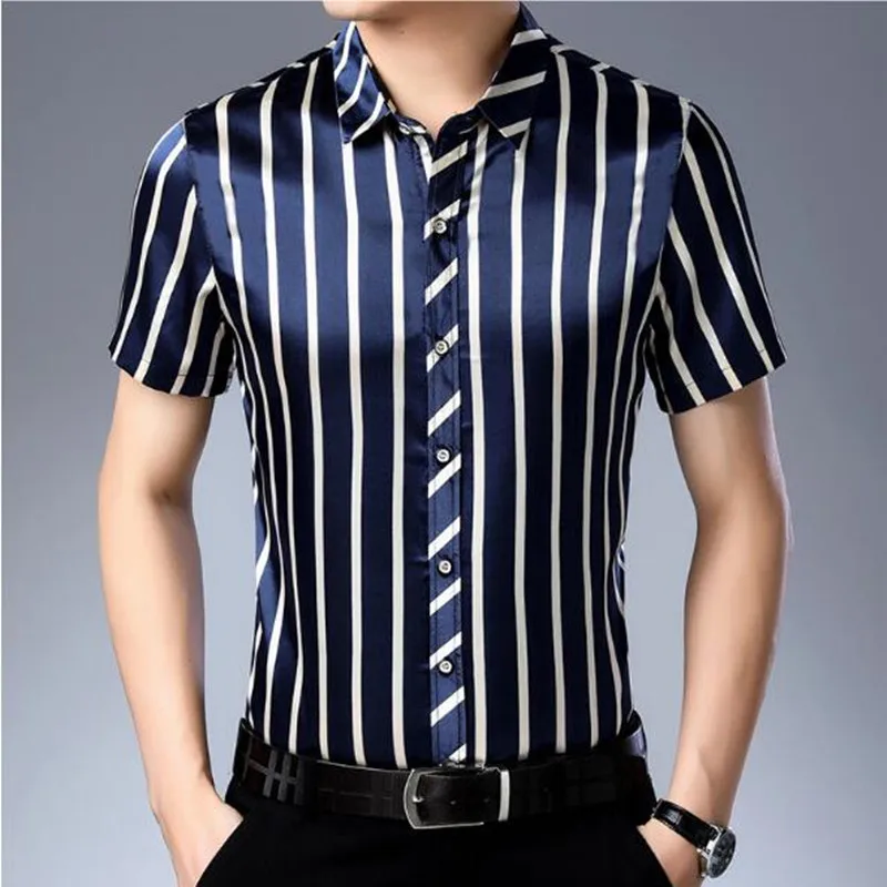 25.1    翻领、条纹、49.99、Now popular new summer thin men's shirt men's fashion striped shirt men's short-sleeved business casual loose shirt