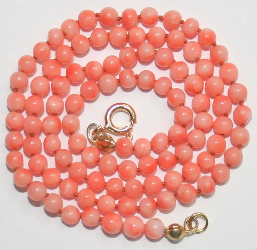 

1141 LIGHT PINK CORAL Bead Gold CLASP KNOTTED NECKLACE