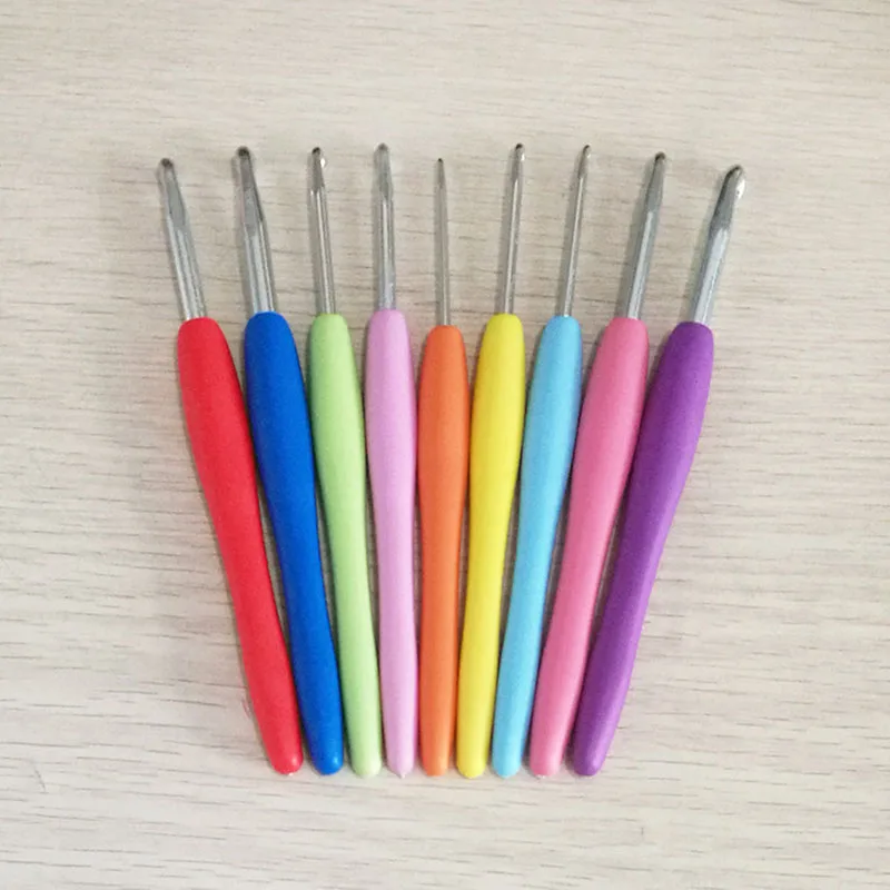 

8 PCs Colorful Soft Plastic Handle Alumina Crochet Hooks Knitting Needles Set Weaving Tools Soft Handle Crochet TPR Soft Handle