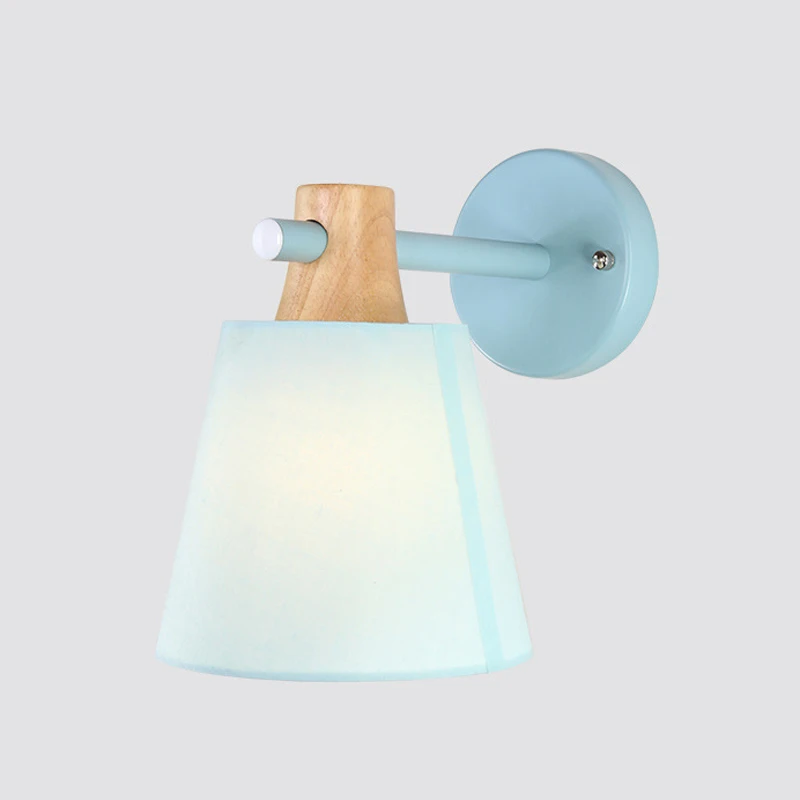 Рисунок 2 - Креативная настенная лампа из массива