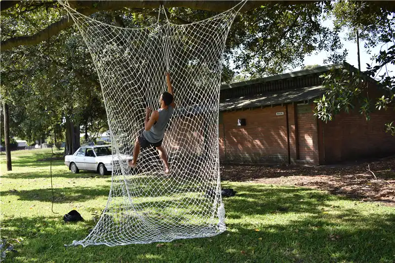 net climbing wall