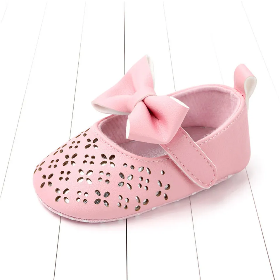 Летние Нескользящие туфли принцессы с мягкой подошвой для маленьких девочек; обувь для маленьких принцесс с вырезами - Цвет: Pink